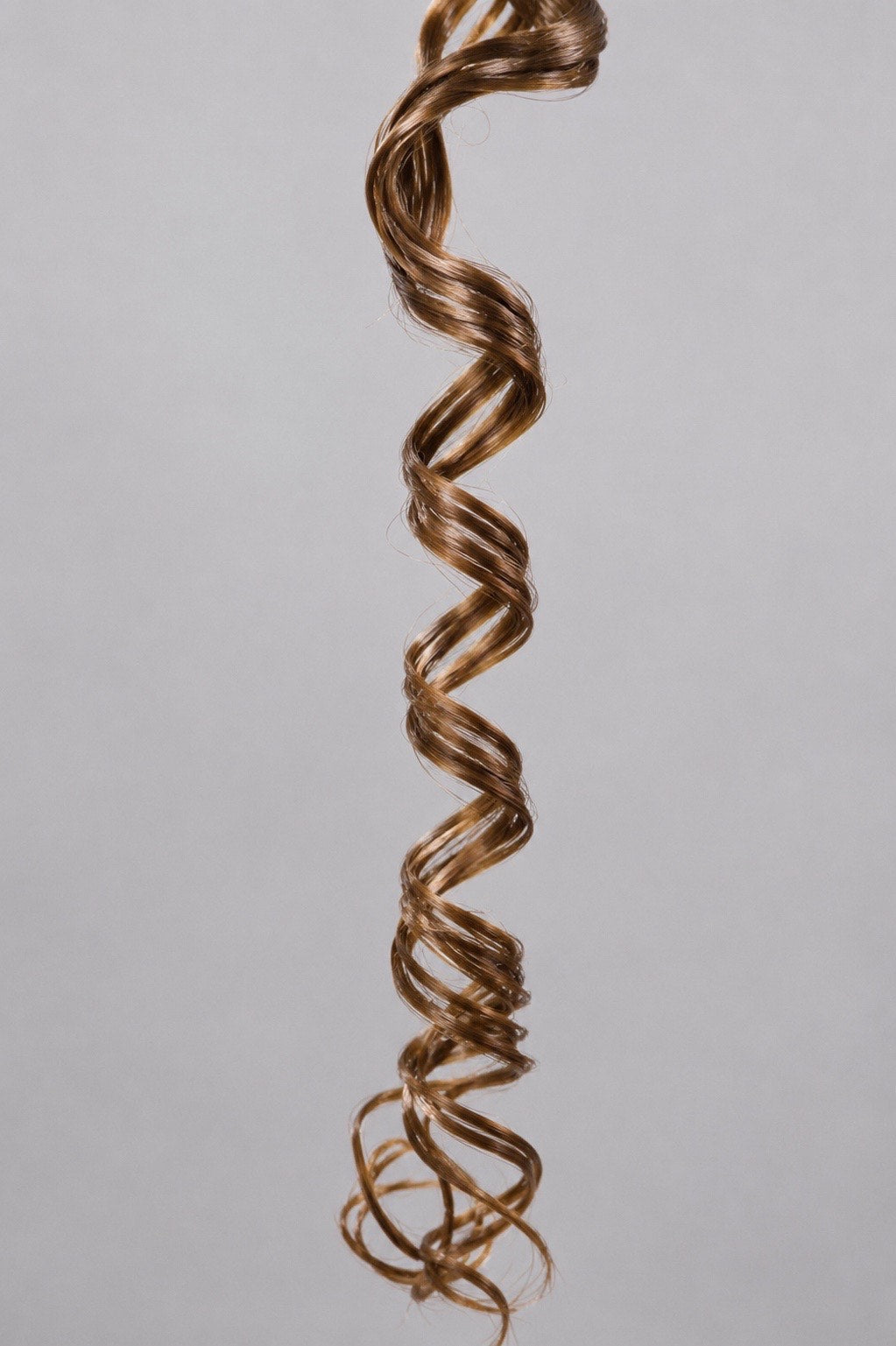 Curly vs Wavy Hair Extensions: What’s the Difference?