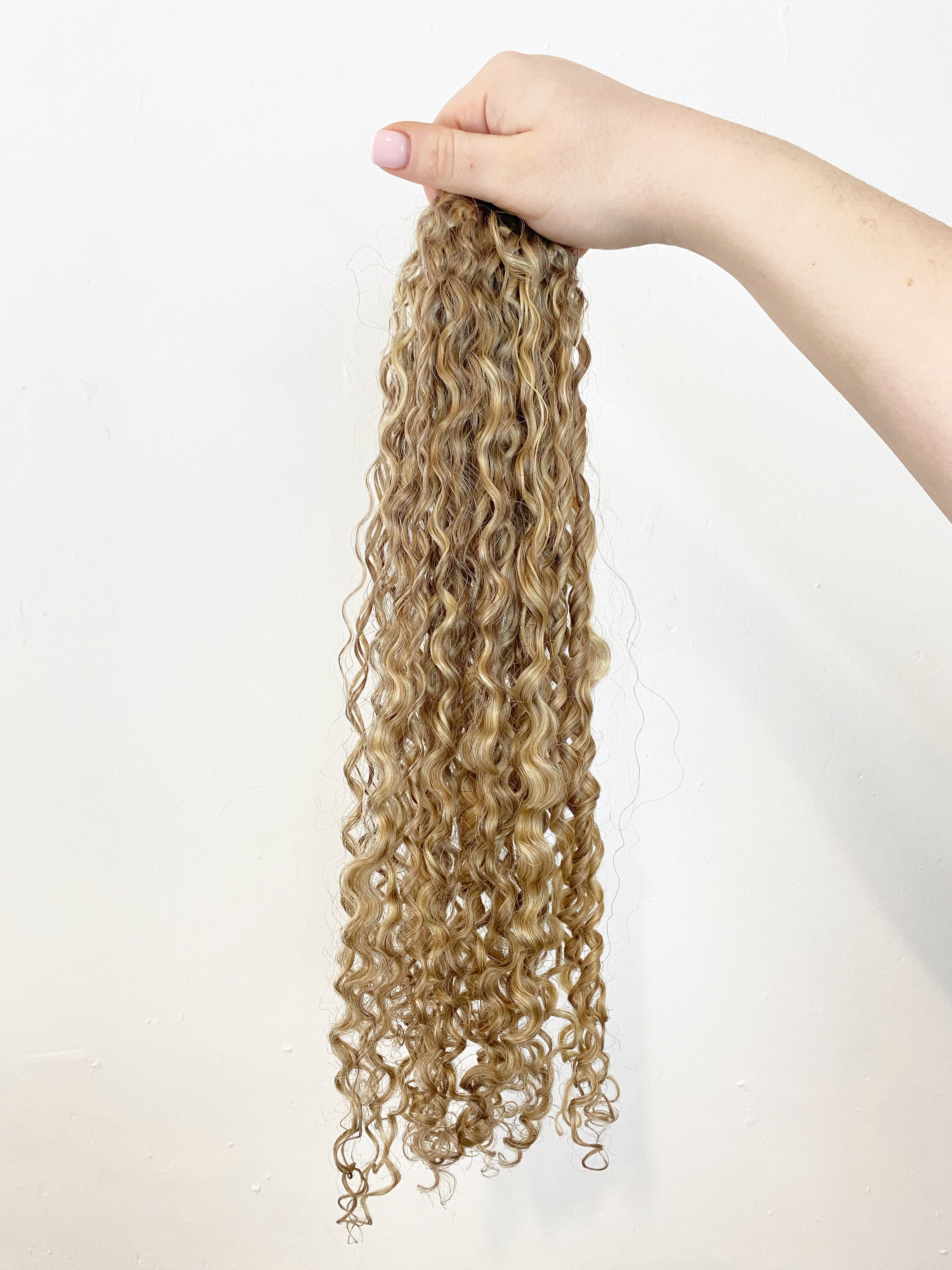 Defined Curl Curly Clip-In Hair Extensions – 100% Human Hair